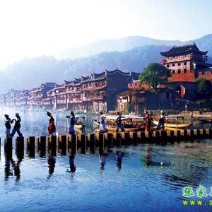 LH線：鳳凰古城、古苗寨神秘湘西一日游！