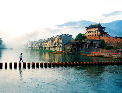 長沙往返A(chǔ)9線：鳳凰古城、德夯苗寨、矮寨吊索橋品質(zhì)純玩兩日游